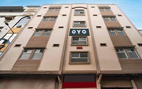 Hotel O Aroma Classic Near Nampally Main Railway Station